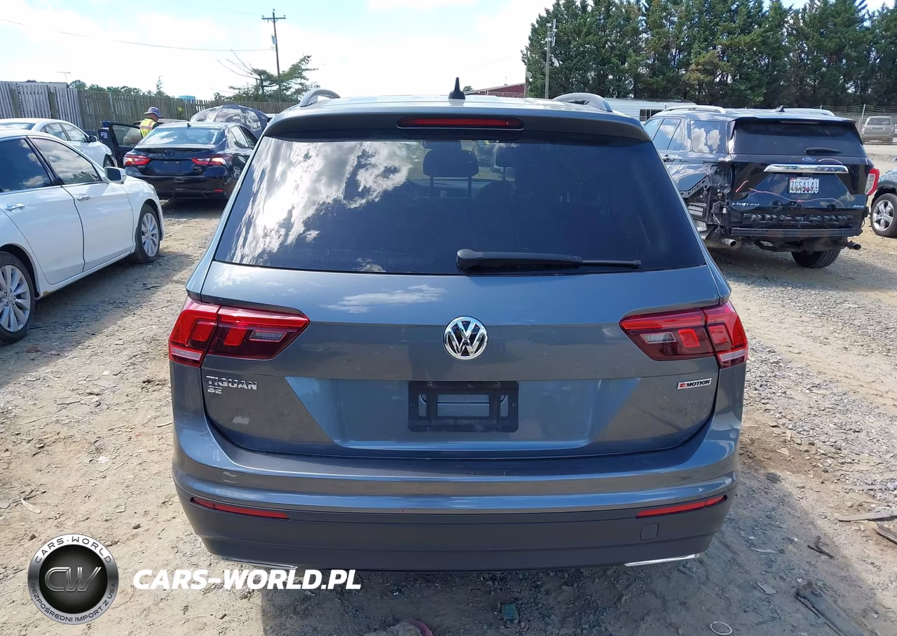 2019 Volkswagen Tiguan 2.0T Se-2.0T Sel-2.0T Sel R-Line-2.0T Sel R-Line Black VIN:3VV2B7AX8KM127555 - 16
