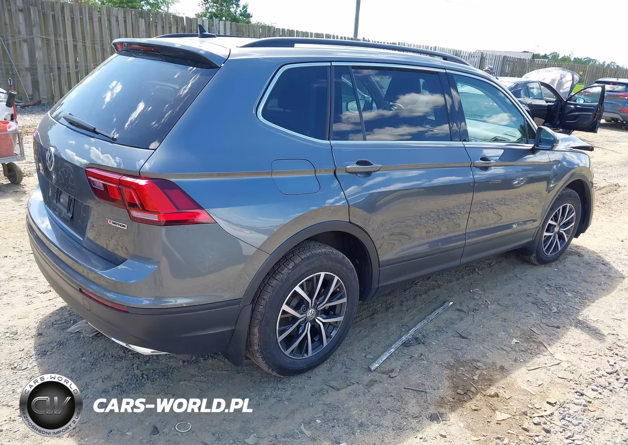 2019 Volkswagen Tiguan 2.0T Se-2.0T Sel-2.0T Sel R-Line-2.0T Sel R-Line Black VIN:3VV2B7AX8KM127555 - 4