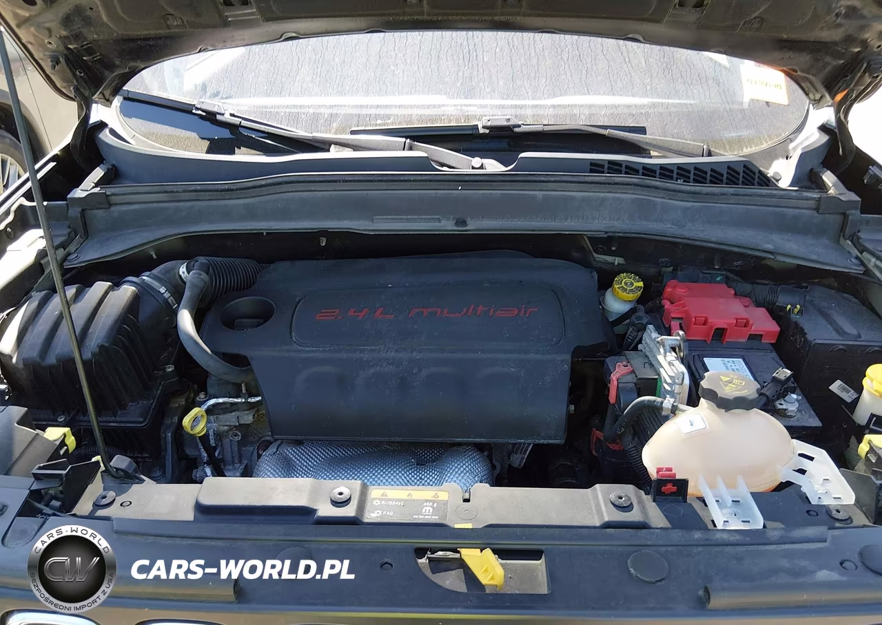 2018 Jeep Renegade Latitude 4X4 VIN:ZACCJBBB9JPG95210 - 10