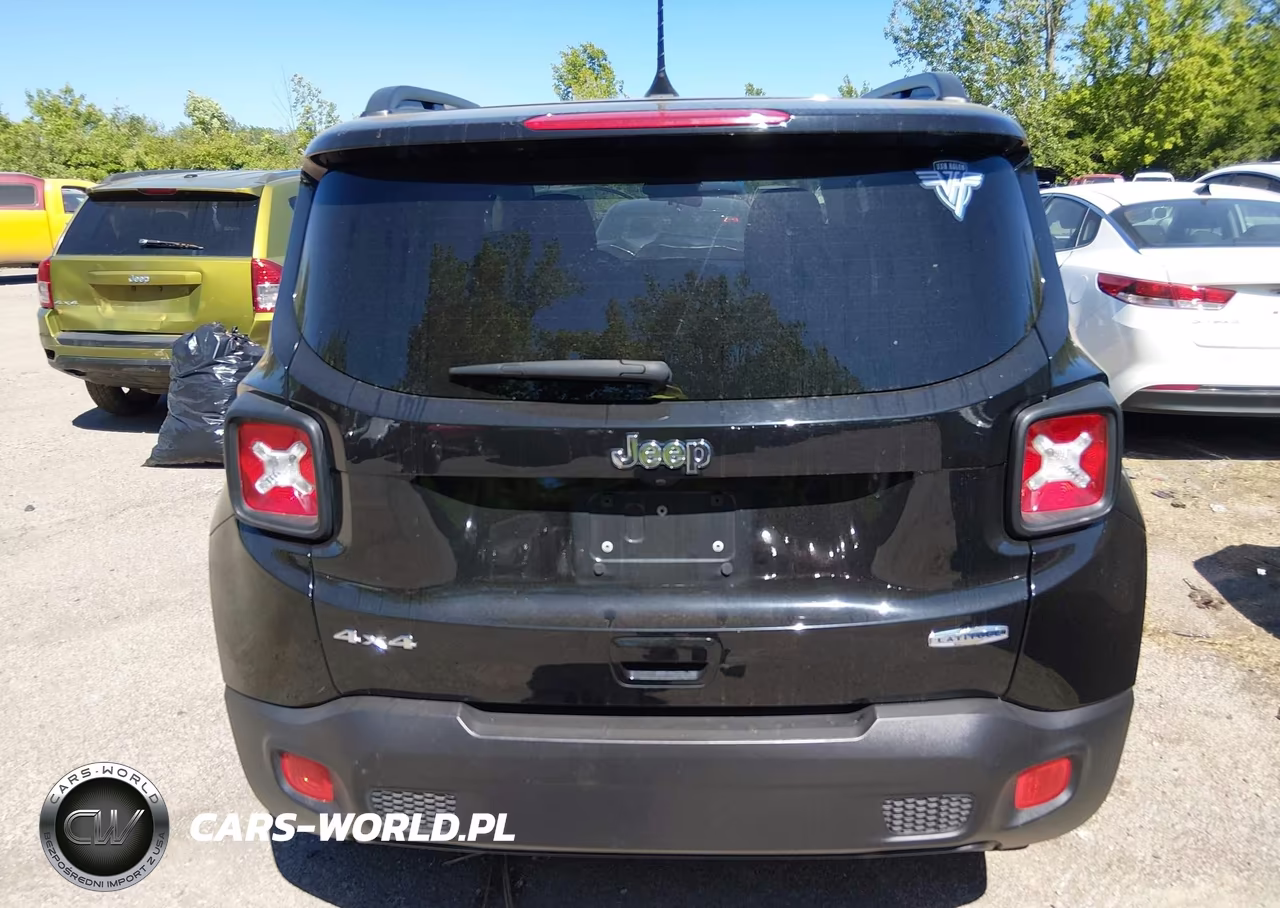 2018 Jeep Renegade Latitude 4X4 VIN:ZACCJBBB9JPG95210 - 16