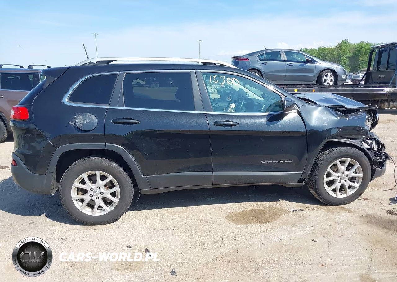2016 Jeep Cherokee Latitude VIN:1C4PJMCB0GW167255 - 13