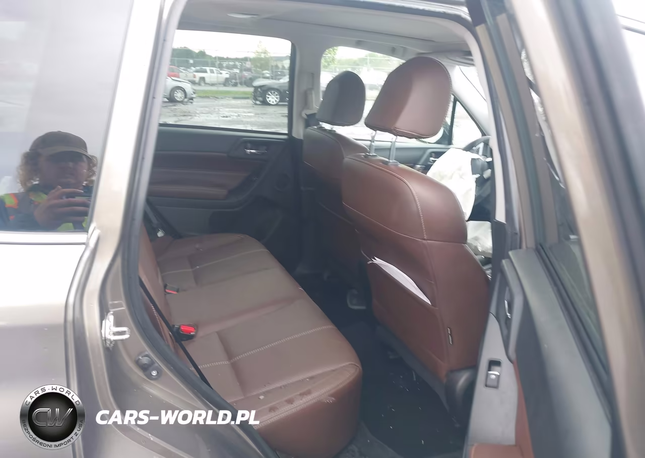 2018 Subaru Forester 2.5I Touring VIN:JF2SJAWCXJH491582 - 8