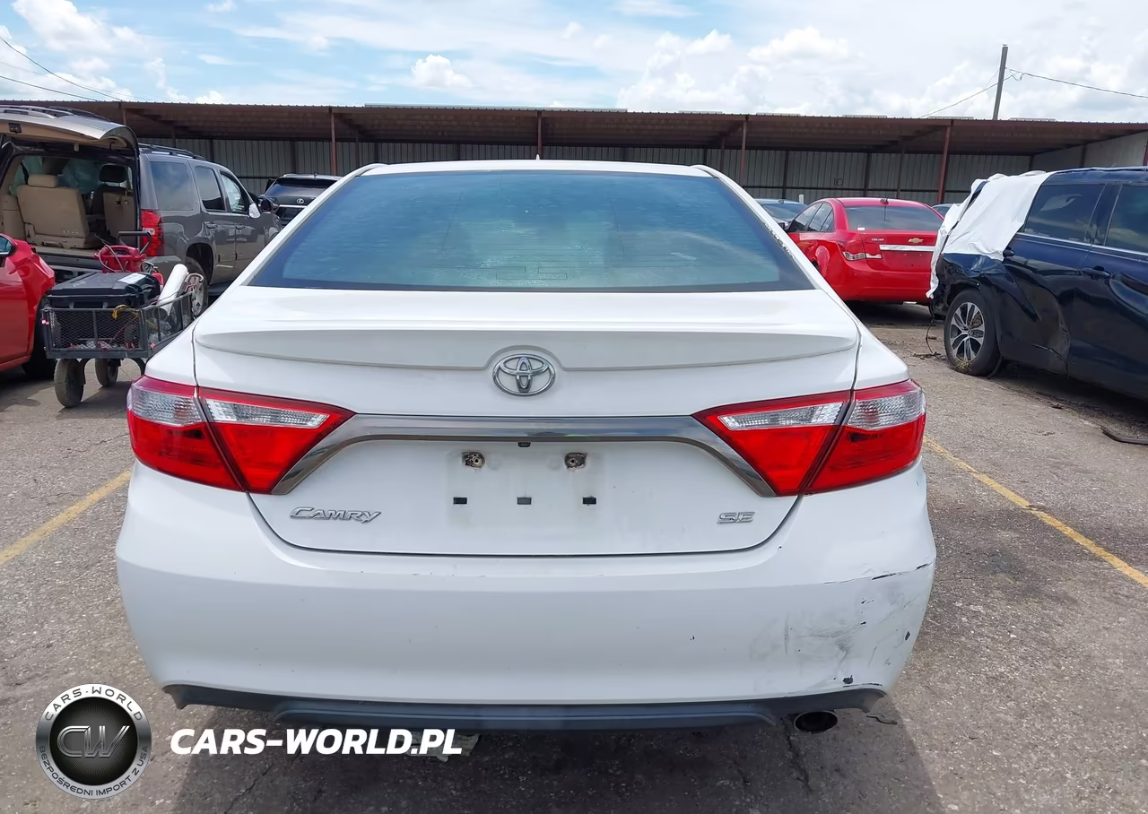 2016 Toyota Camry Se VIN:4T1BF1FK0GU137315 - 17