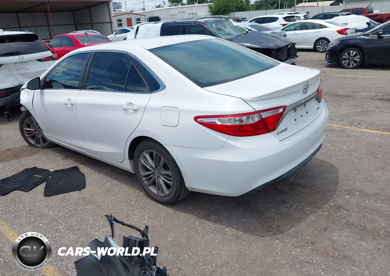 2016 Toyota Camry Se VIN:4T1BF1FK0GU137315 - 3