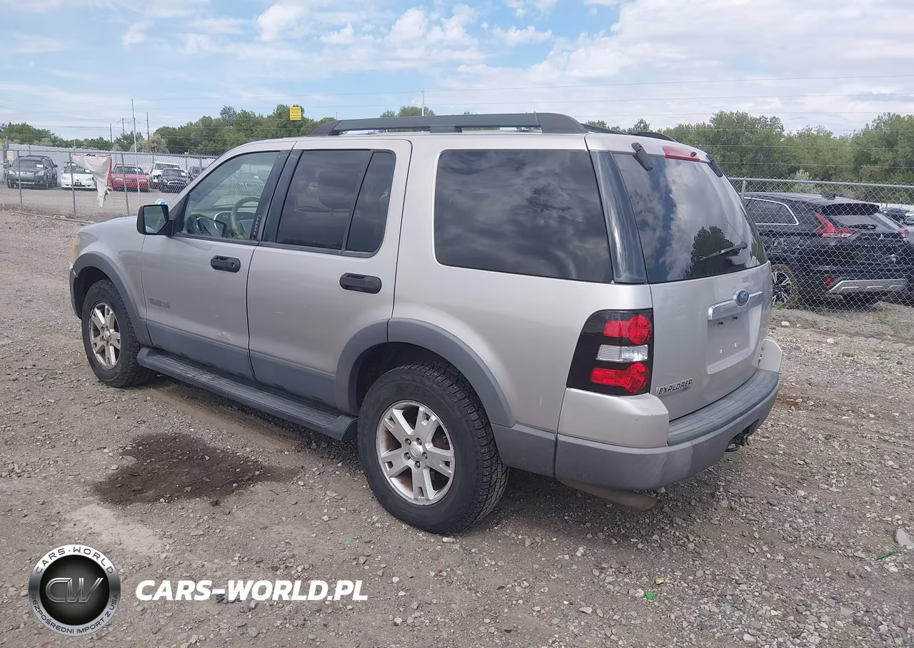 2006 Ford Explorer Xlt VIN:1FMEU73886UB41397 - 3