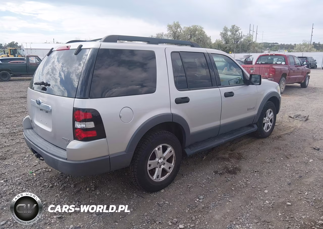 2006 Ford Explorer Xlt VIN:1FMEU73886UB41397 - 4