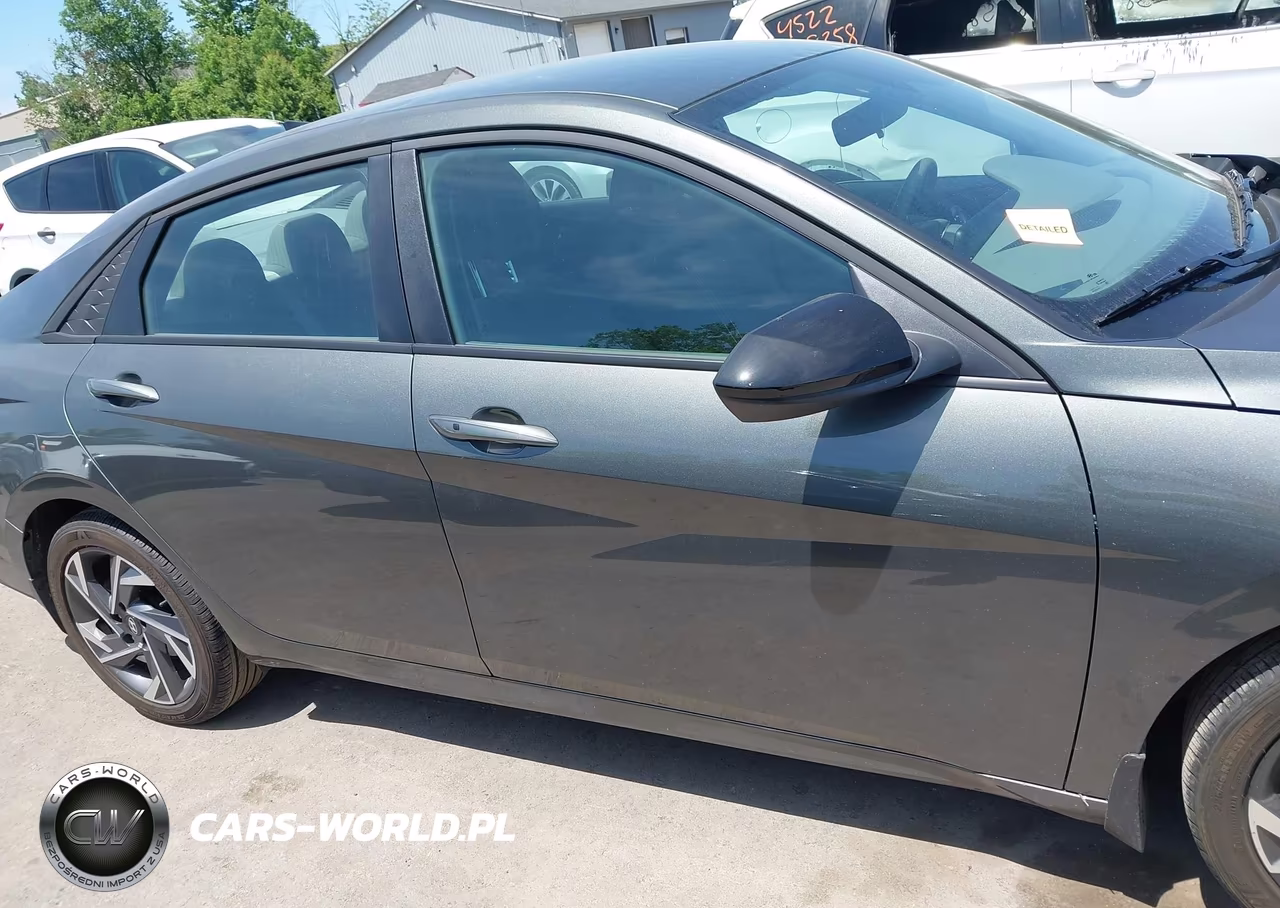 2025 Hyundai Elantra Sel Sport VIN:KMHLM4DG0SU045432 - 13