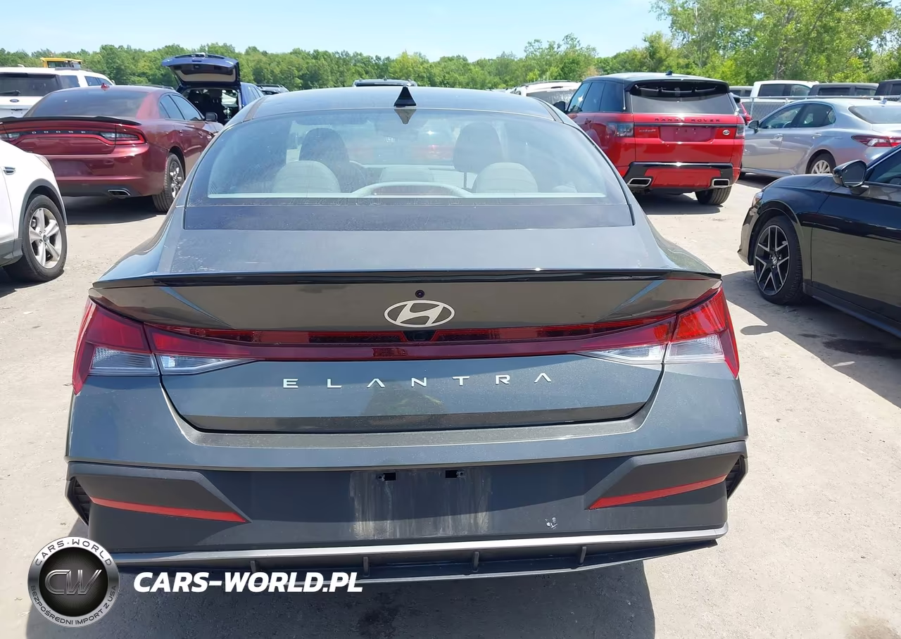 2025 Hyundai Elantra Sel Sport VIN:KMHLM4DG0SU045432 - 16