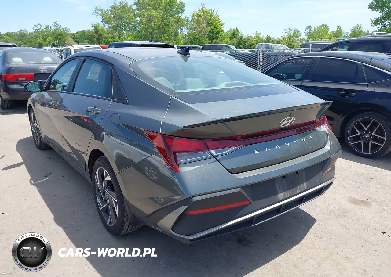 2025 Hyundai Elantra Sel Sport VIN:KMHLM4DG0SU045432 - 3