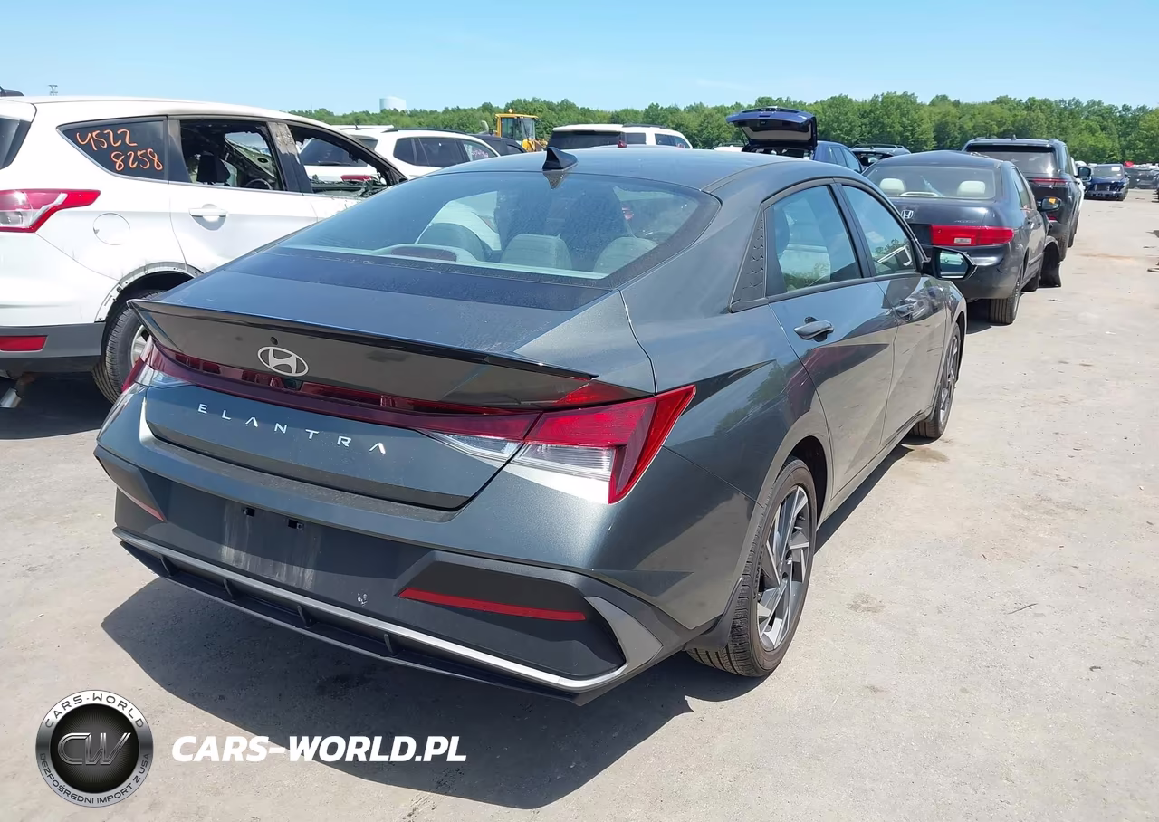 2025 Hyundai Elantra Sel Sport VIN:KMHLM4DG0SU045432 - 4