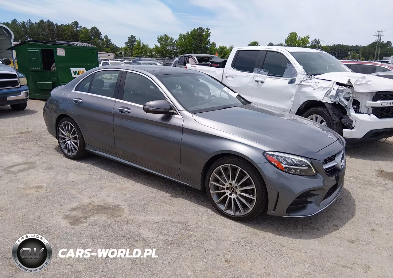 2019 Mercedes-Benz C 300 4Matic – zdjęcie 1 z 16