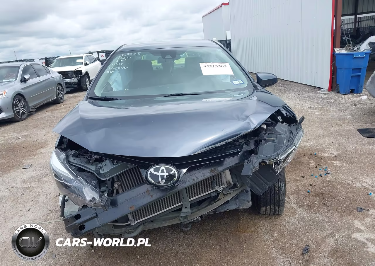 2018 Toyota Corolla Le VIN:5YFBURHEXJP780999 - 13