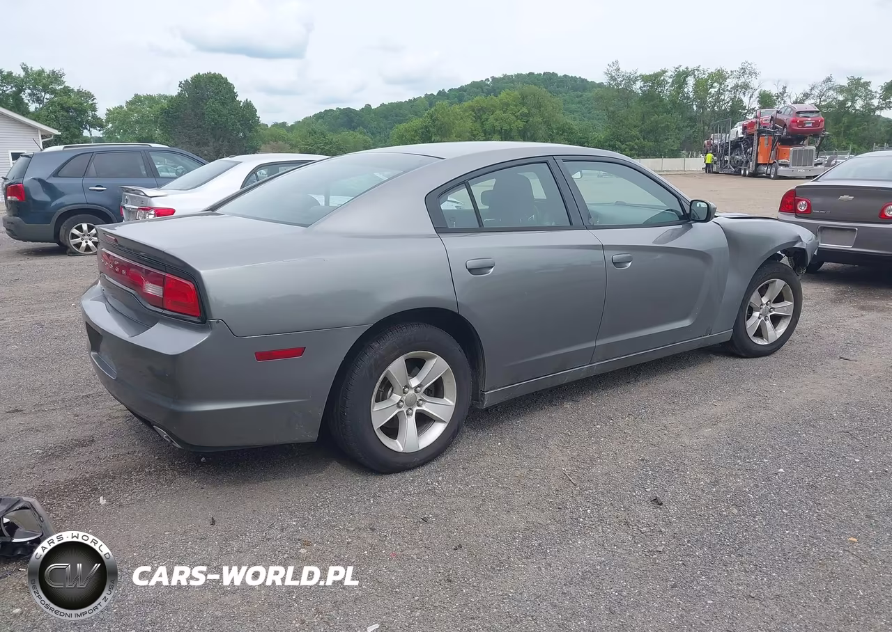 2011 Dodge Charger VIN:2B3CL3CG3BH597627 - 4
