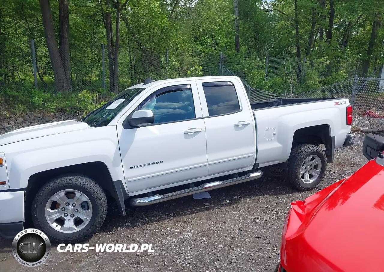 2018 Chevrolet Silverado 1500 2Lt VIN:2GCVKREC9J1113829 - 14