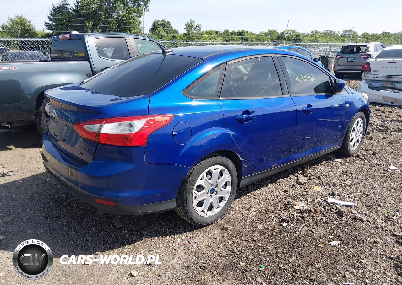 2012 Ford Focus Se VIN:1FAHP3F28CL346847 - 4
