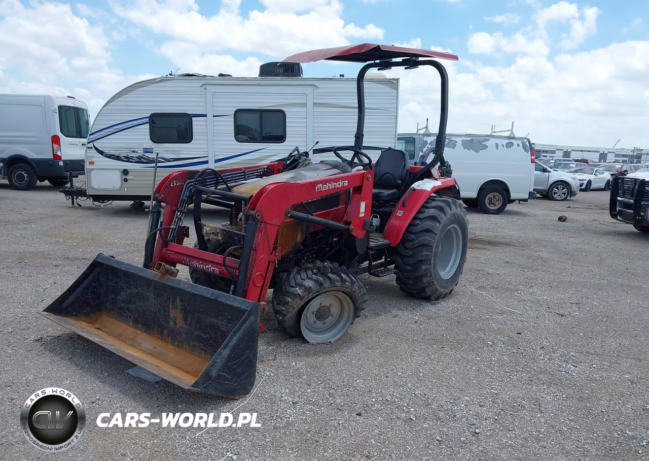 2017 Mahindra 2638 VIN:38HPK01776 - 2
