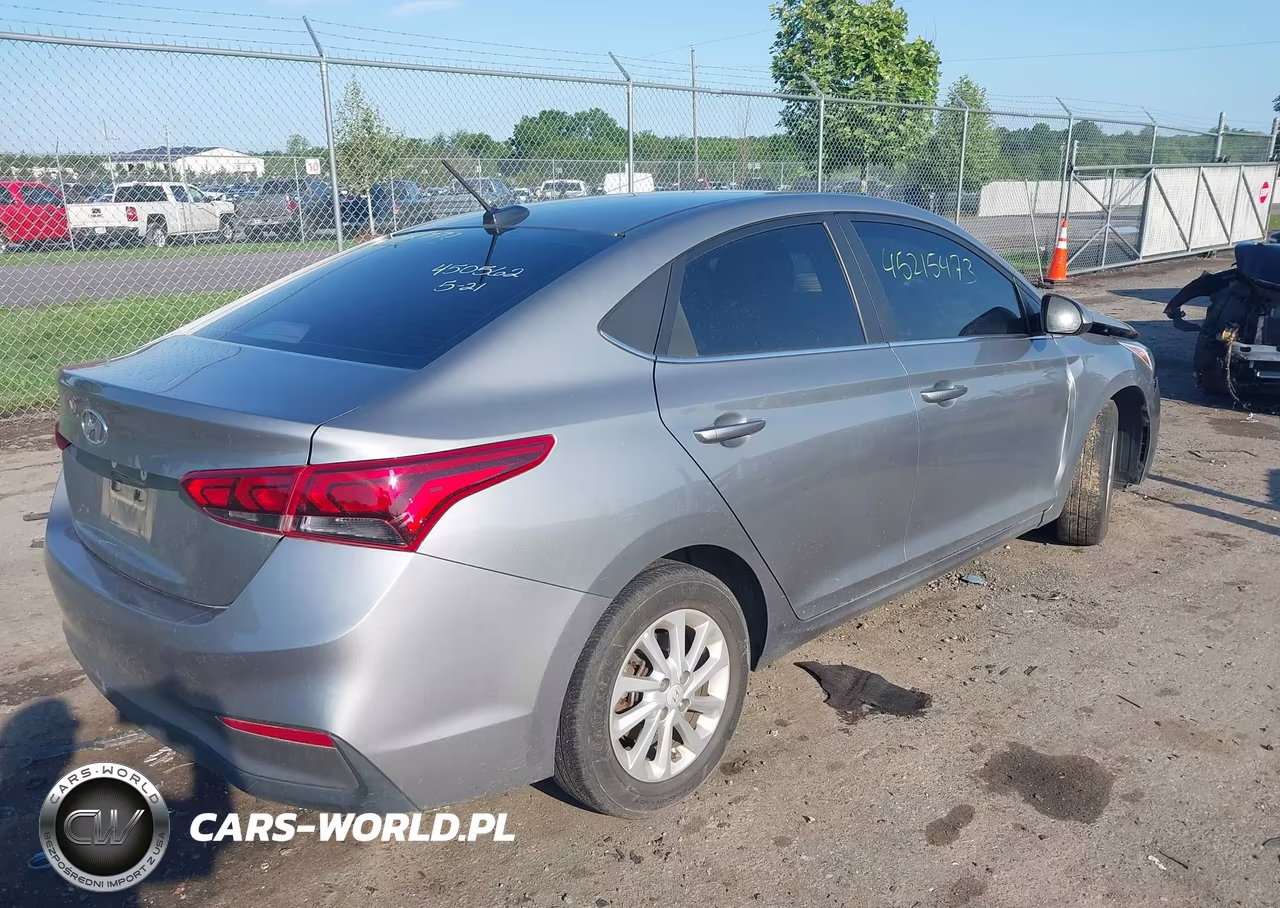 2021 Hyundai Accent Sel VIN:3KPC24A6XME135033 - 4