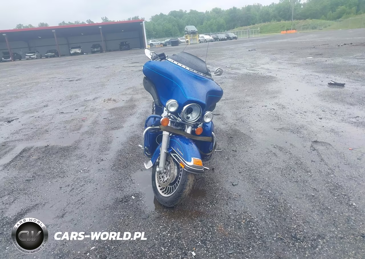 2010 Harley-Davidson Flhtcu VIN:1HD1FC41XAB620169 - 5