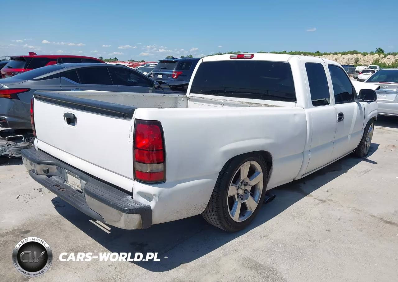 2001 Chevrolet Silverado 1500 Ls VIN:2GCEC19T411178340 - 4