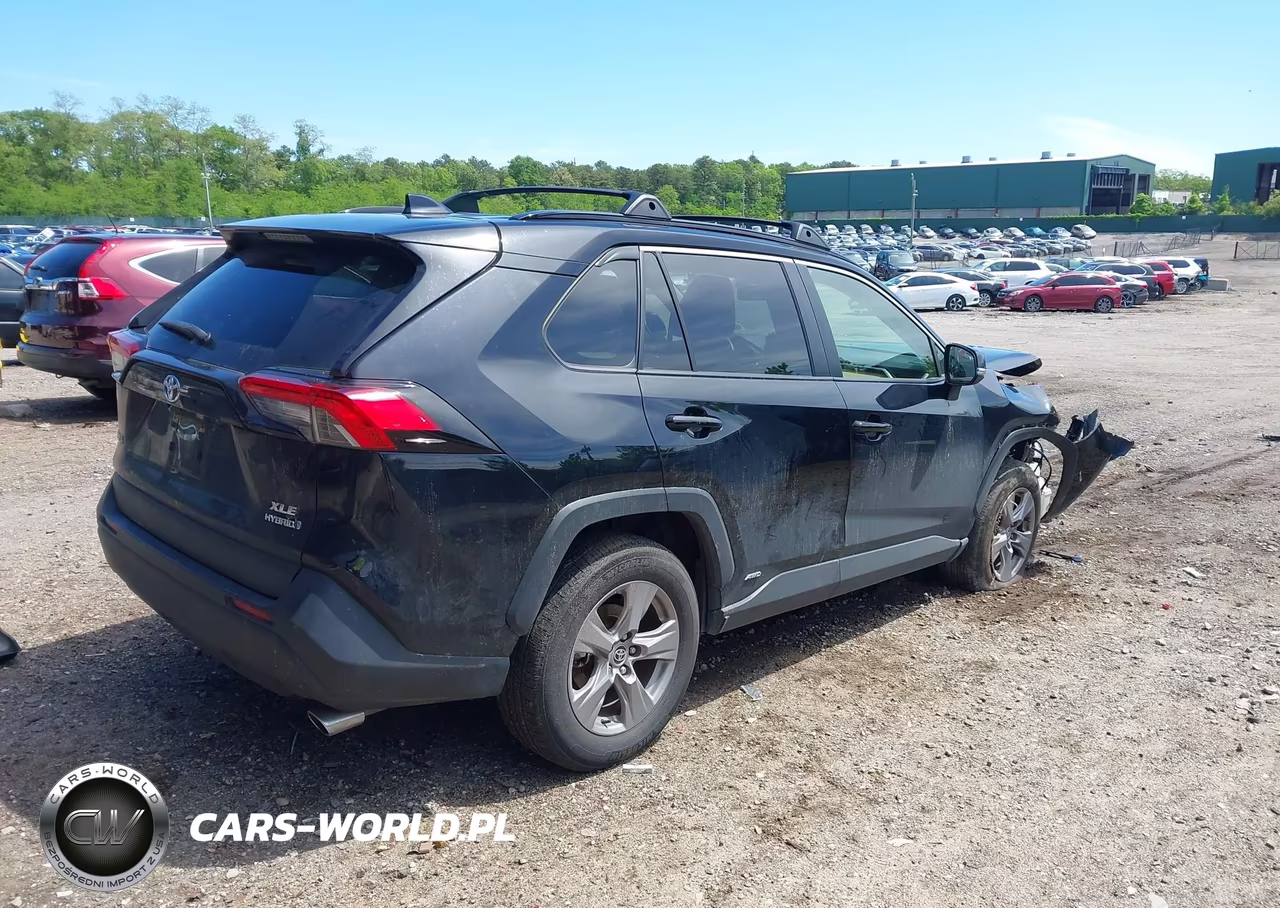 2023 Toyota Rav4 Hybrid Xle VIN:JTMRWRFV1PD179584 - 4