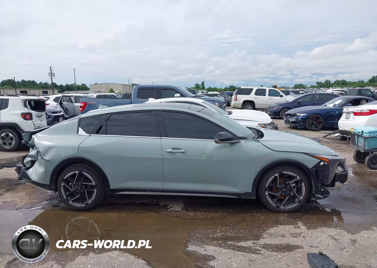 2025 Kia K4 Gt-Line VIN:3KPFW4DE8SE252143 - 13