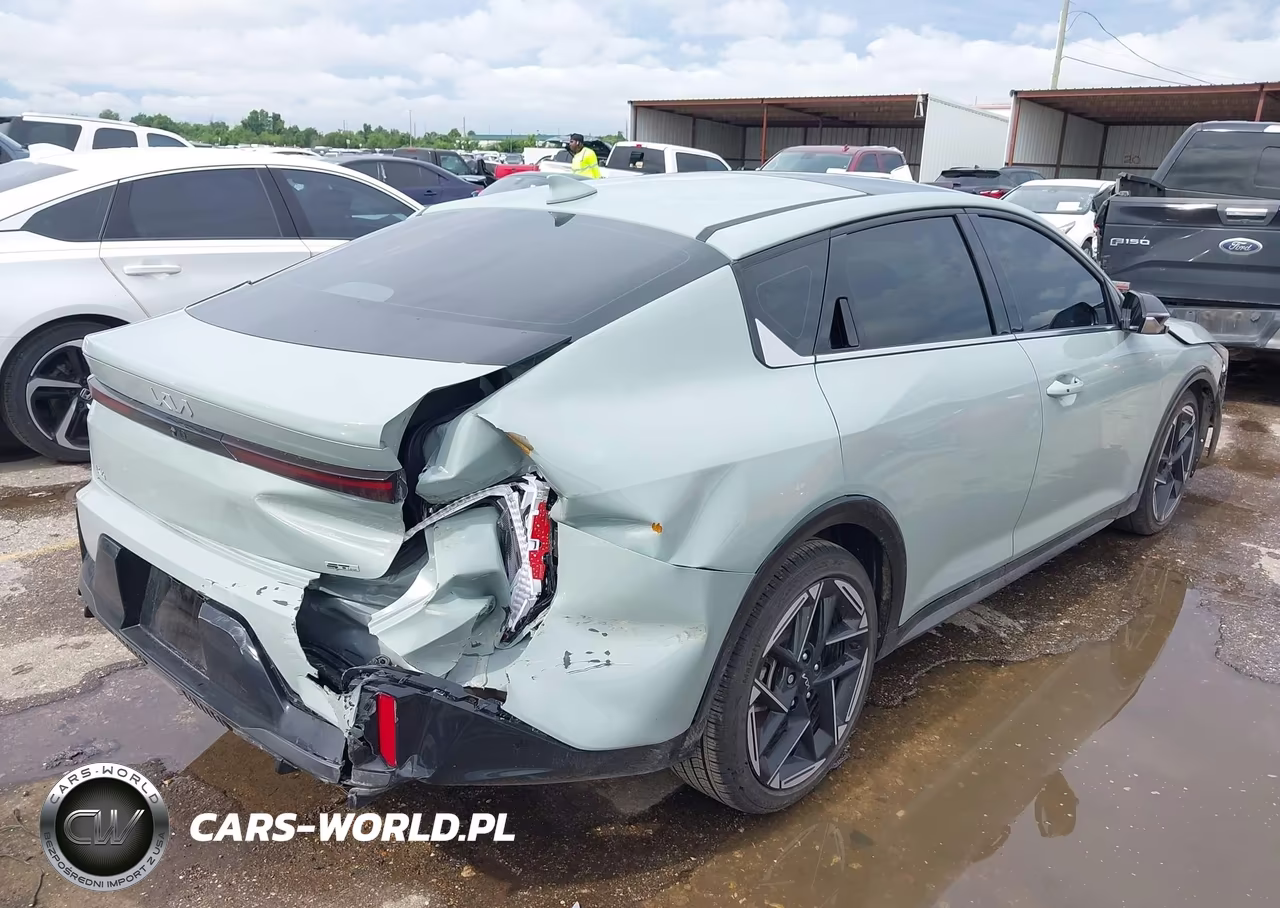 2025 Kia K4 Gt-Line VIN:3KPFW4DE8SE252143 - 4