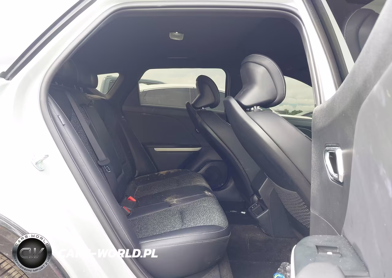 2025 Kia K4 Gt-Line VIN:3KPFW4DE8SE252143 - 8