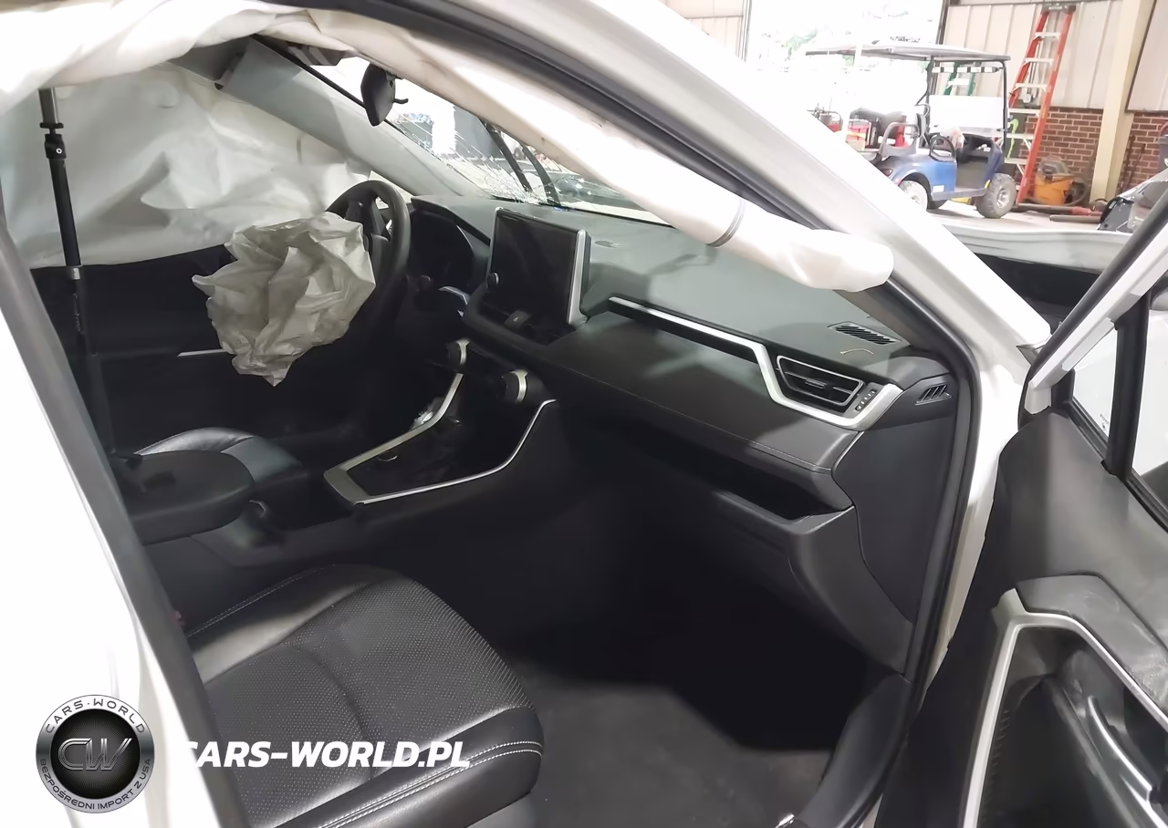 2025 Toyota Rav4 Hybrid Xle VIN:4T3RWRFV0SU173769 - 5