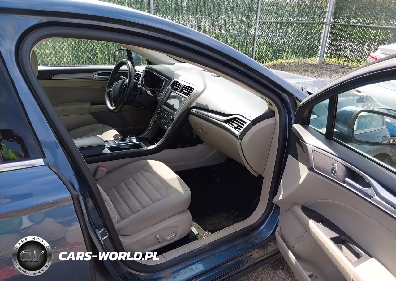 2019 Ford Fusion Se VIN:3FA6P0HD3KR114323 - 5