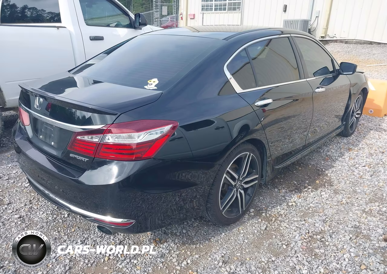 2017 Honda Accord Sport VIN:1HGCR2F56HA252697 - 4