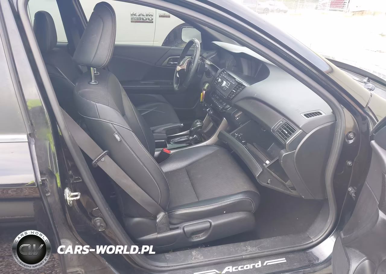2017 Honda Accord Sport VIN:1HGCR2F56HA252697 - 5