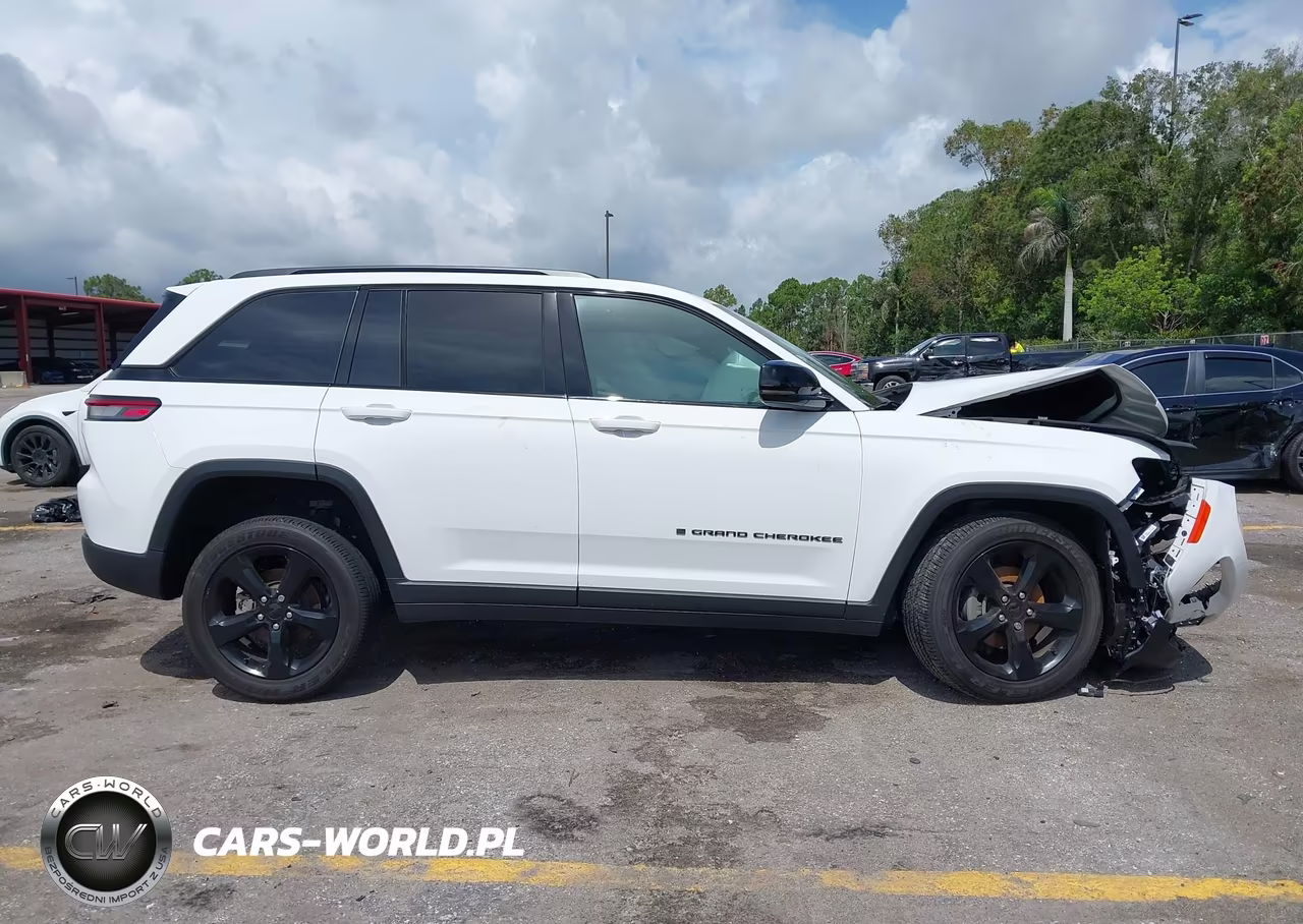 2024 Jeep Grand Cherokee Altitude X 4X4 VIN:1C4RJHAG3RC255395 - 13