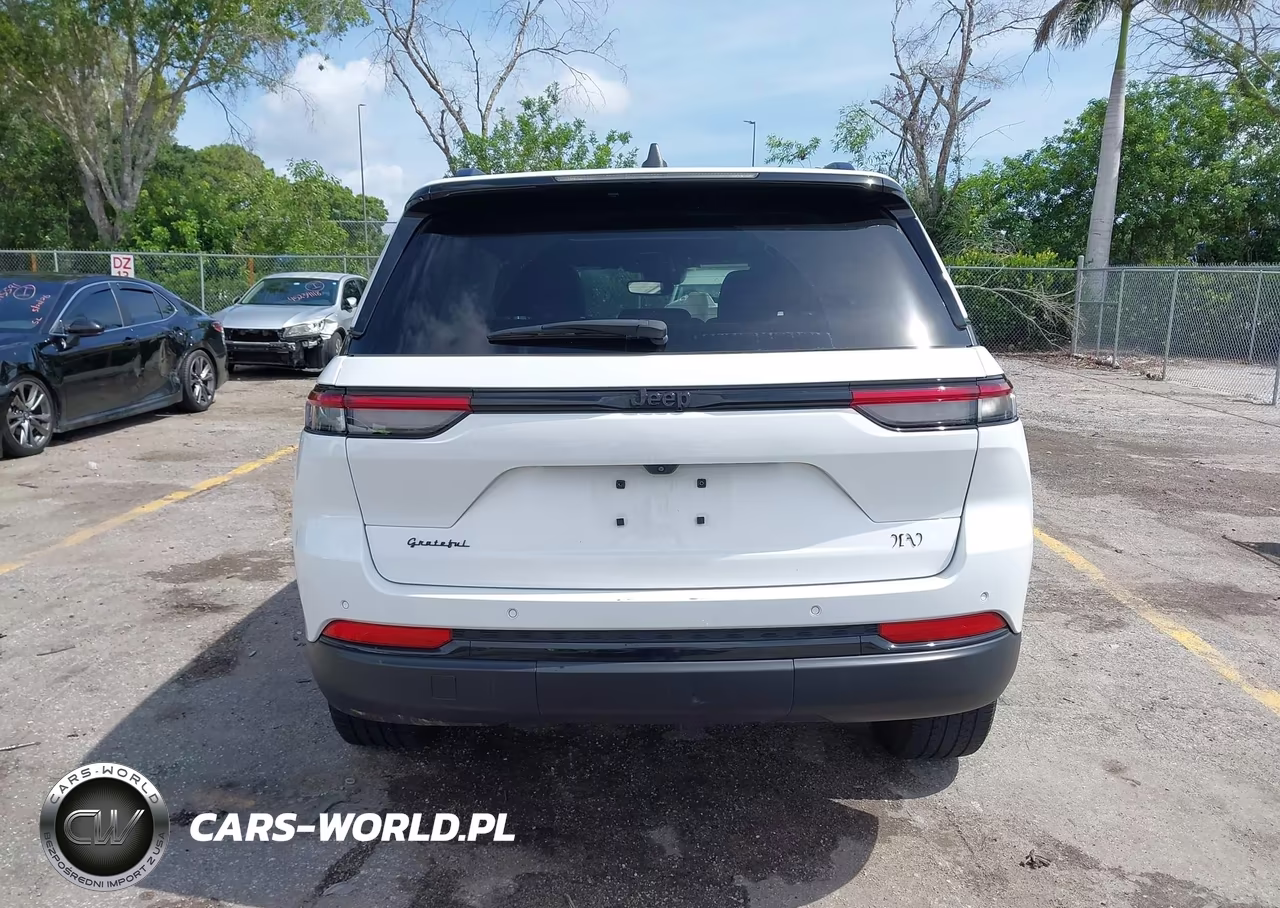 2024 Jeep Grand Cherokee Altitude X 4X4 VIN:1C4RJHAG3RC255395 - 16
