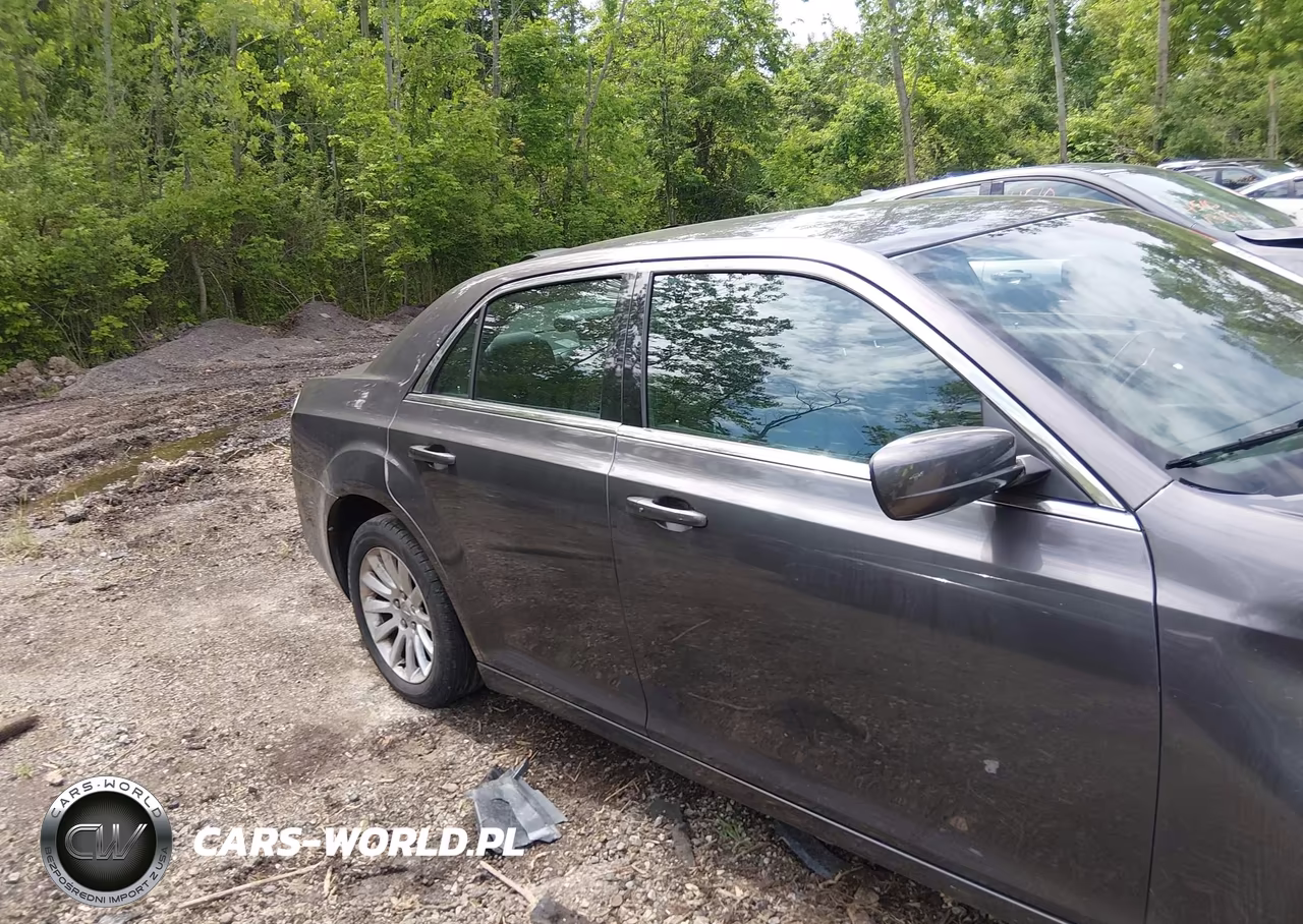 2014 Chrysler 300 VIN:2C3CCAAG3EH355077 - 14