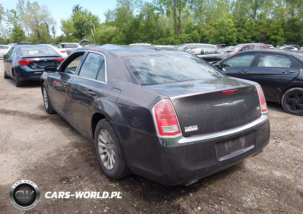 2014 Chrysler 300 VIN:2C3CCAAG3EH355077 - 3