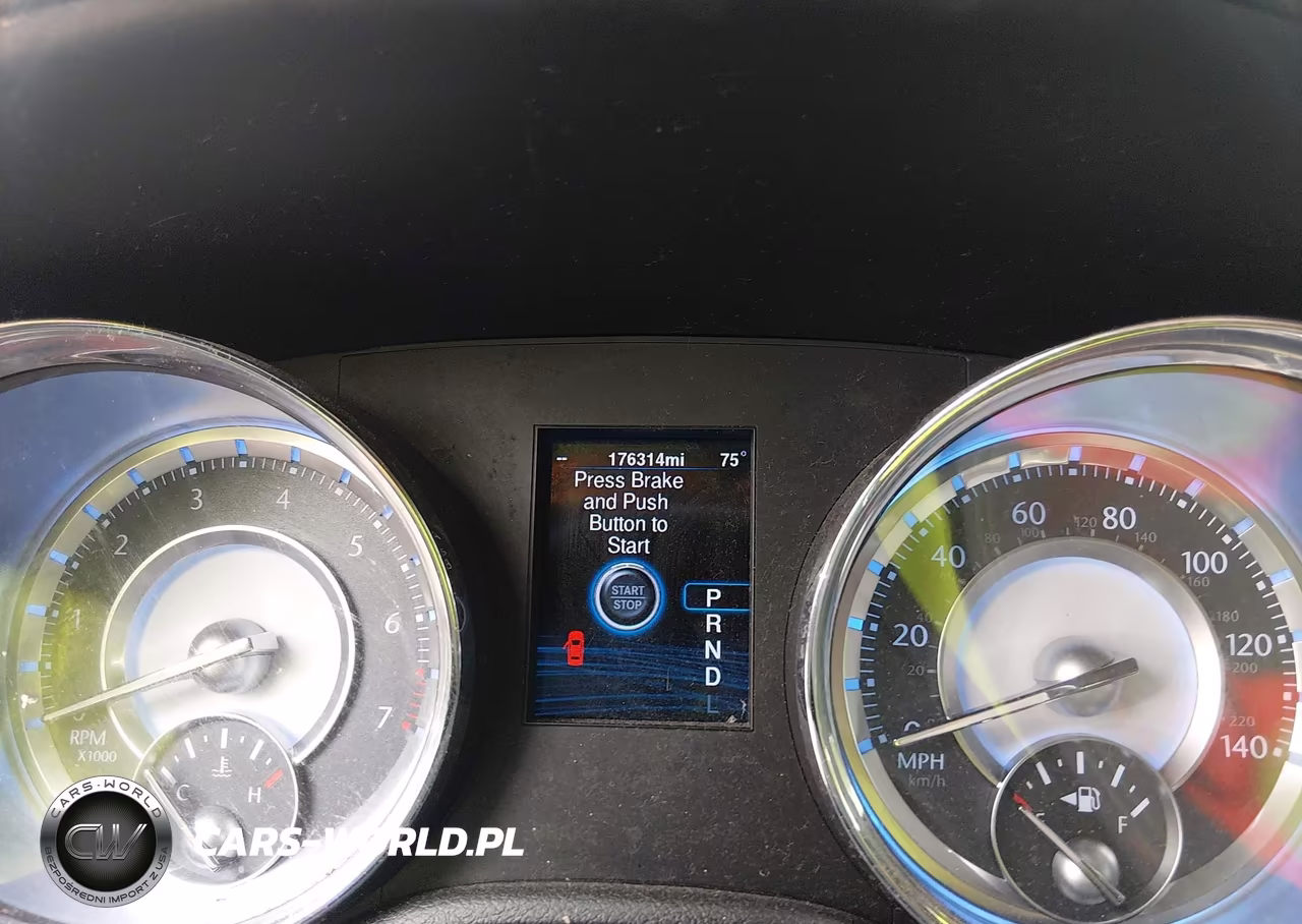 2014 Chrysler 300 VIN:2C3CCAAG3EH355077 - 7