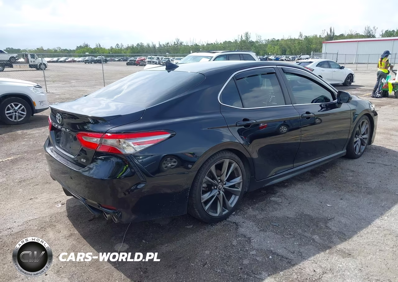 2019 Toyota Camry Se VIN:4T1B11HK6KU742055 - 4