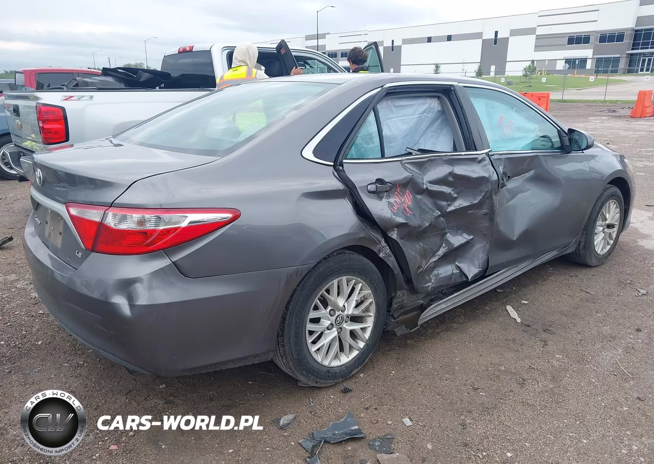 2016 Toyota Camry Le VIN:4T4BF1FK5GR524092 - 4