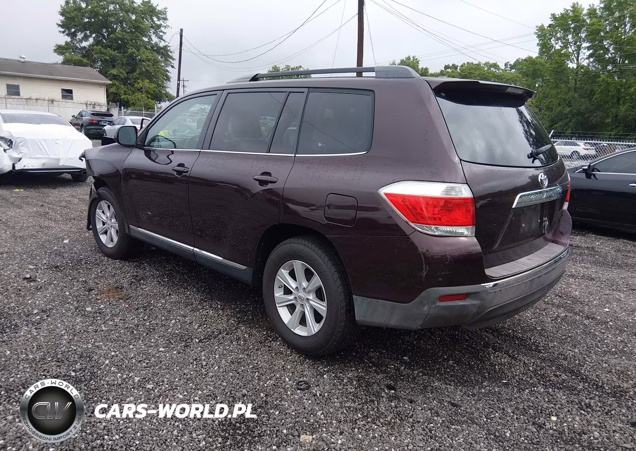 2011 Toyota Highlander Base V6 VIN:5TDZK3EHXBS035646 - 3