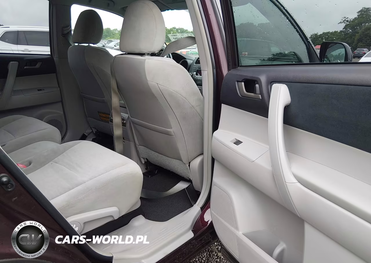 2011 Toyota Highlander Base V6 VIN:5TDZK3EHXBS035646 - 8