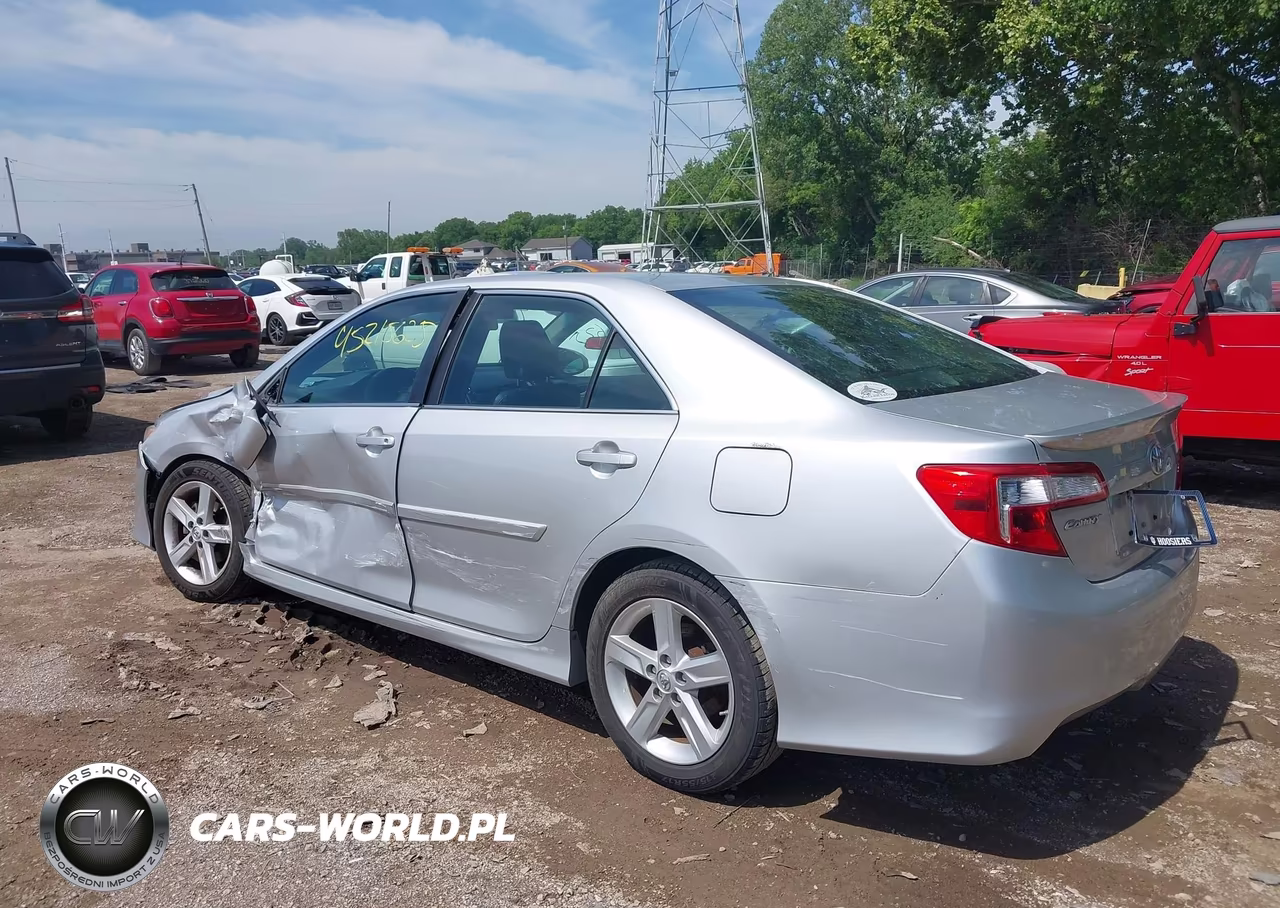 2014 Toyota Camry Se VIN:4T1BF1FK1EU455229 - 3