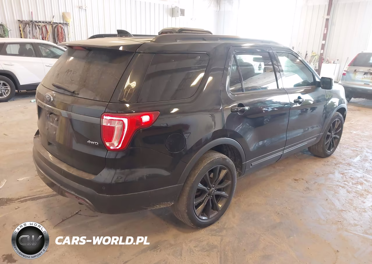 2017 Ford Explorer Xlt VIN:1FM5K8D89HGC49362 - 4