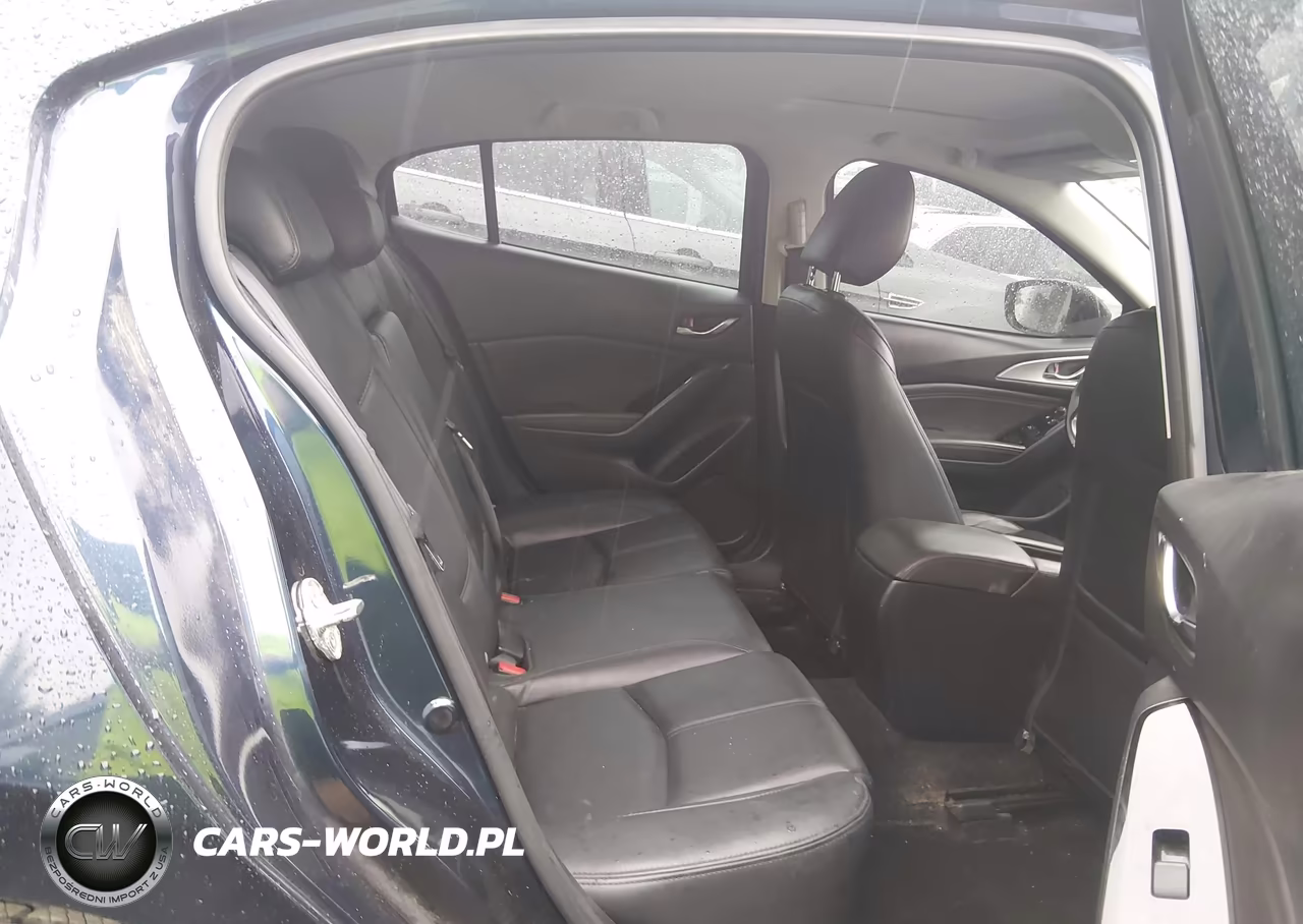 2018 Mazda Mazda3 Touring VIN:3MZBN1L30JM194336 - 8
