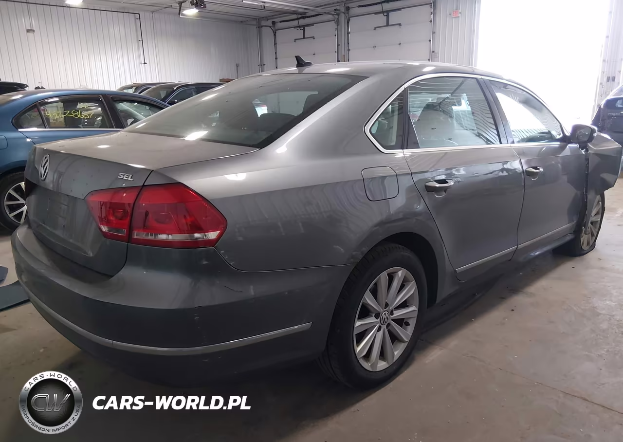 2013 Volkswagen Passat 2.5L Sel Premium VIN:1VWCH7A32DC082256 - 4