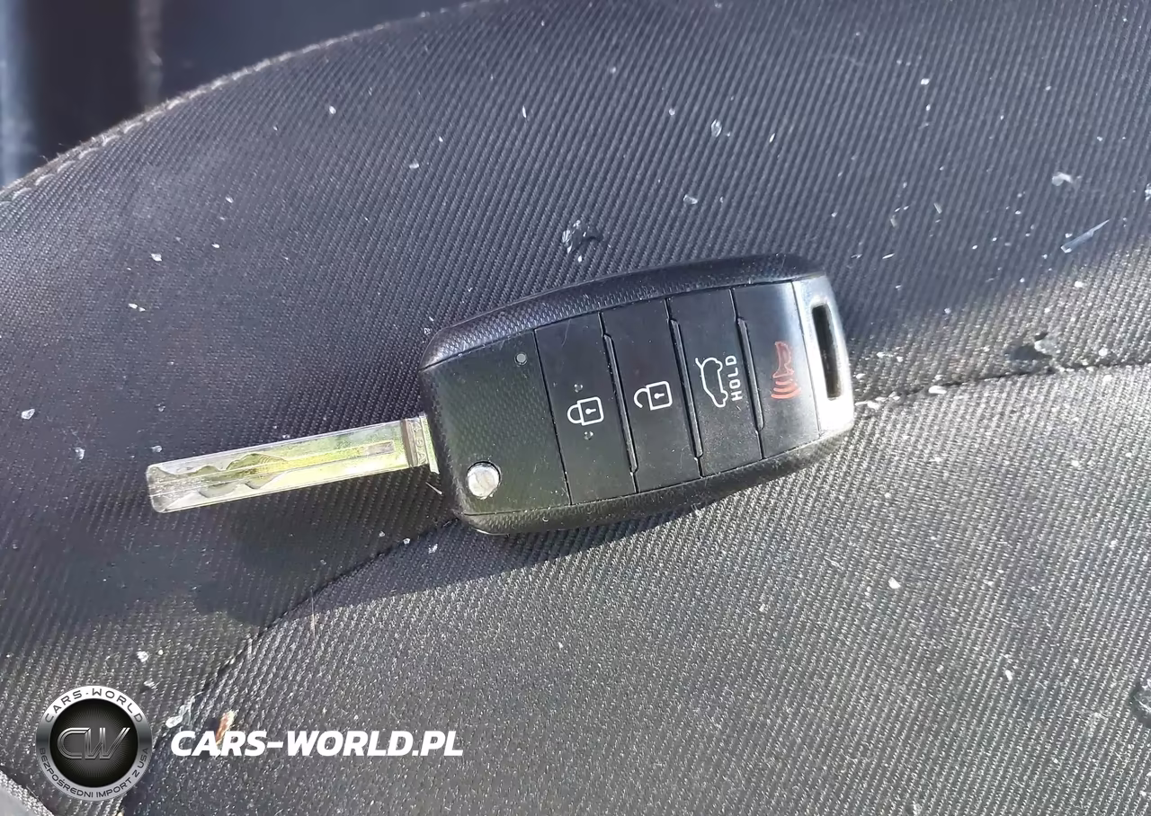 2017 Kia Soul + VIN:KNDJP3A54H7476637 - 11