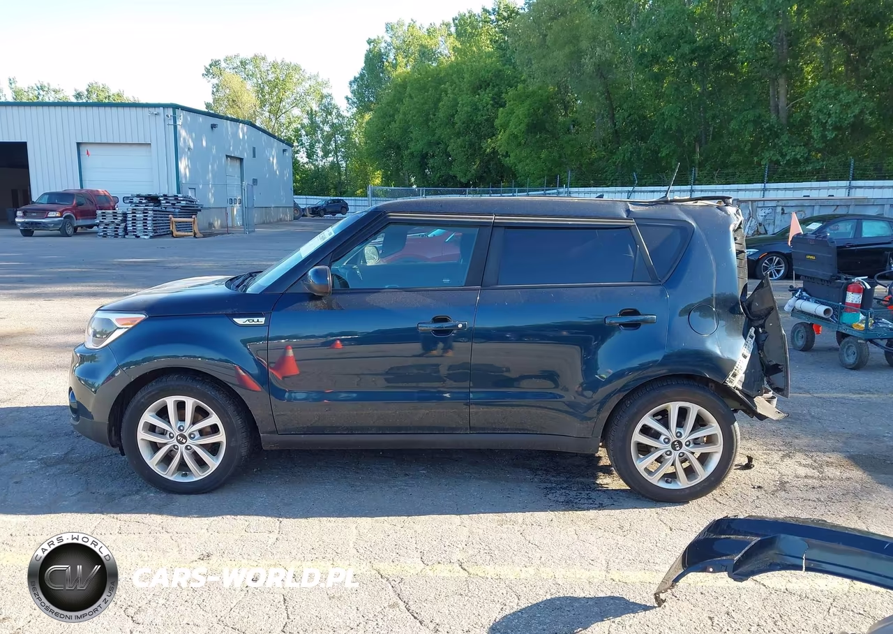 2017 Kia Soul + VIN:KNDJP3A54H7476637 - 14