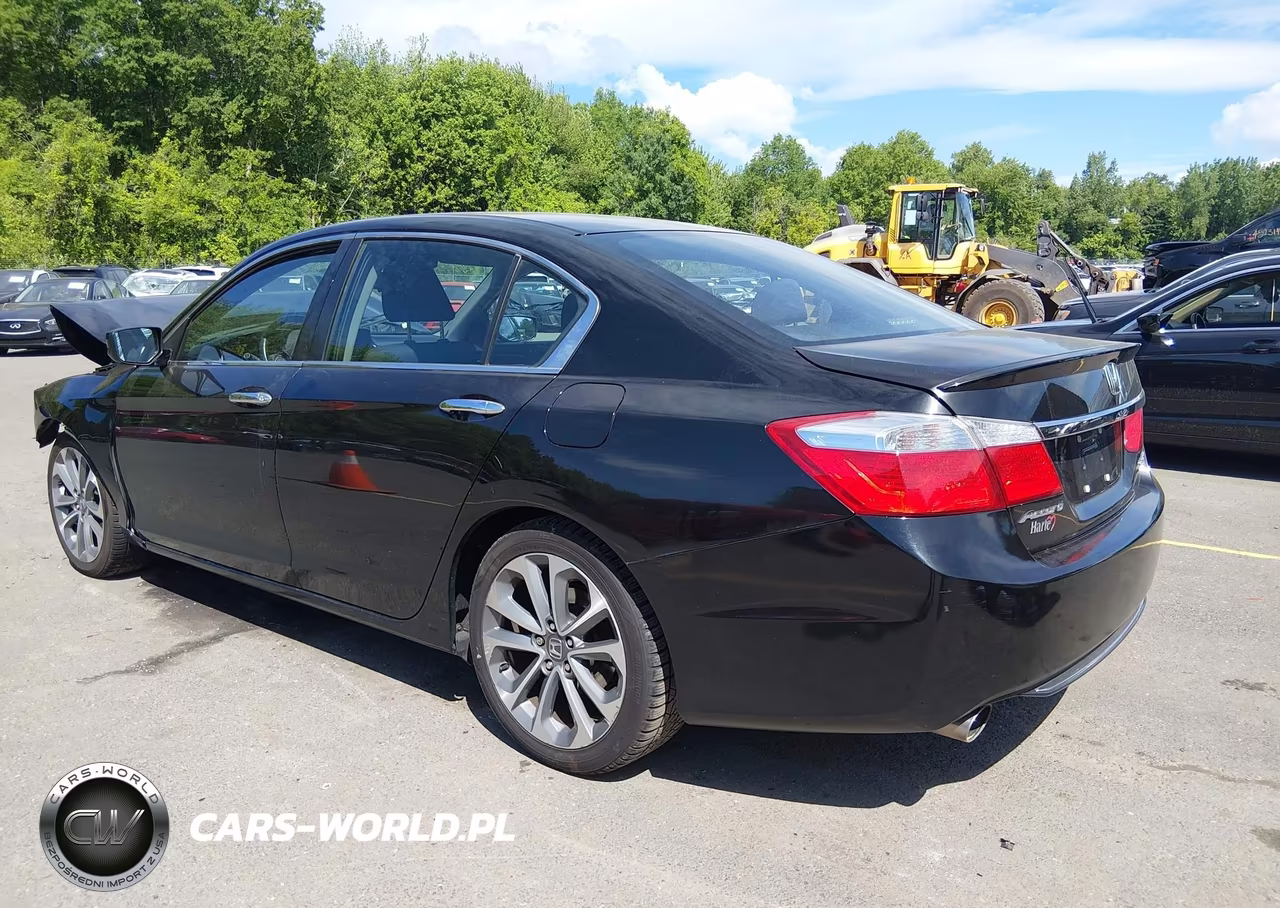2015 Honda Accord Sport VIN:1HGCR2F50FA165696 - 3