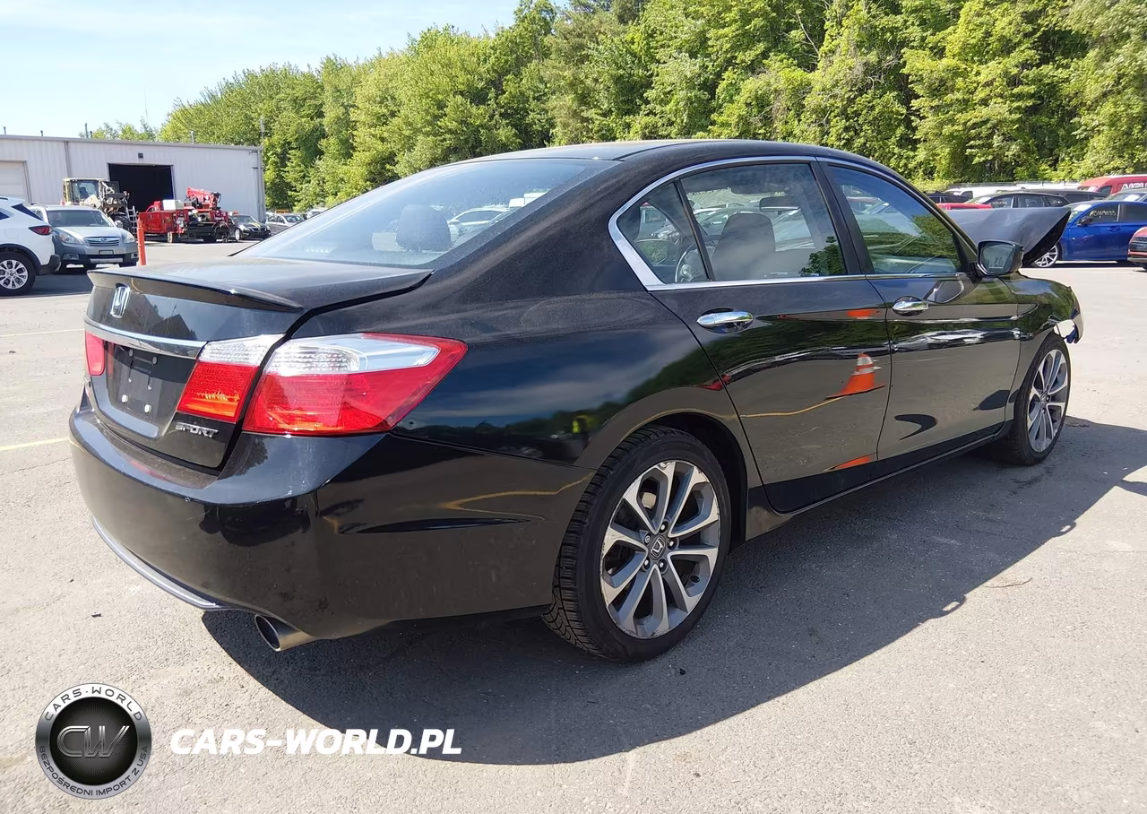 2015 Honda Accord Sport VIN:1HGCR2F50FA165696 - 4