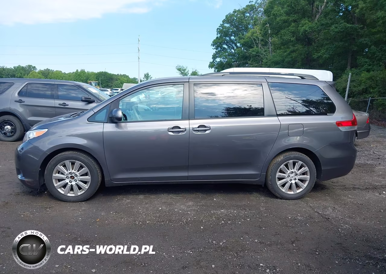 2011 Toyota Sienna Le VIN:5TDJK3DC1BS017412 - 14