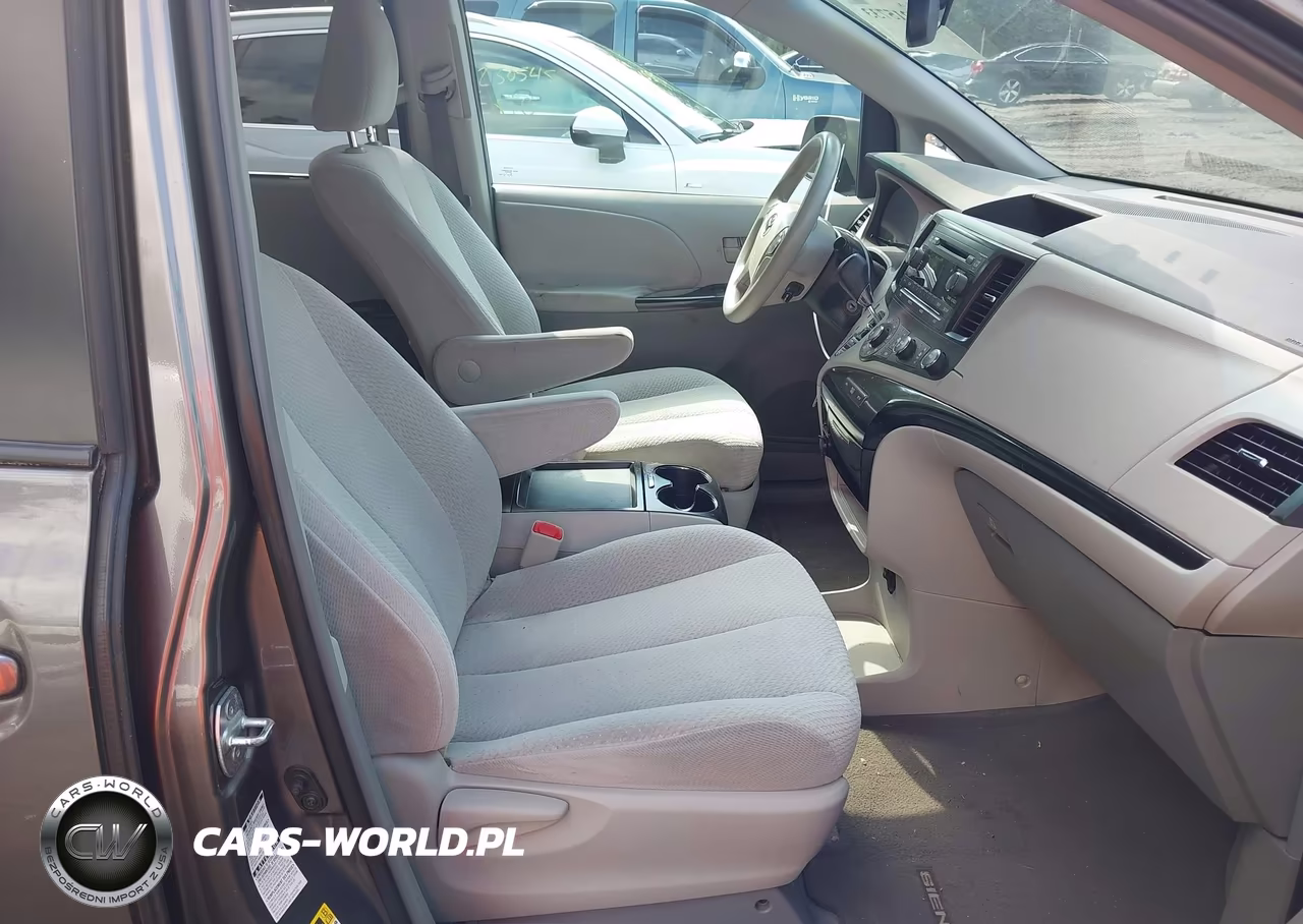 2011 Toyota Sienna Le VIN:5TDJK3DC1BS017412 - 5